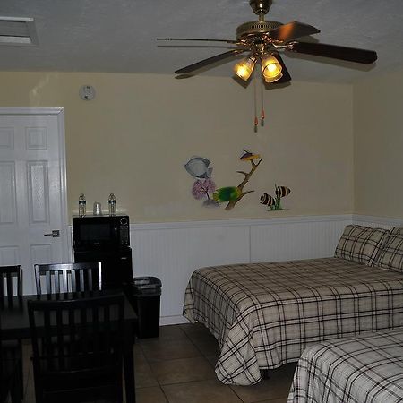 Conch On Inn Motel Tavernier ภายนอก รูปภาพ